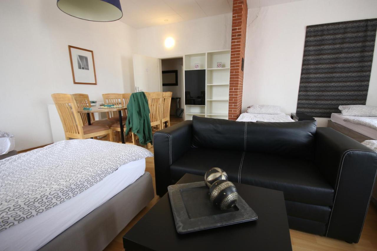 Moderne Studio Apartments Und 120Qm Wohnungen In Oberhausen, Ideal Fuer Geschaeftsreisende Und Monteure Oberhausen  Exterior foto