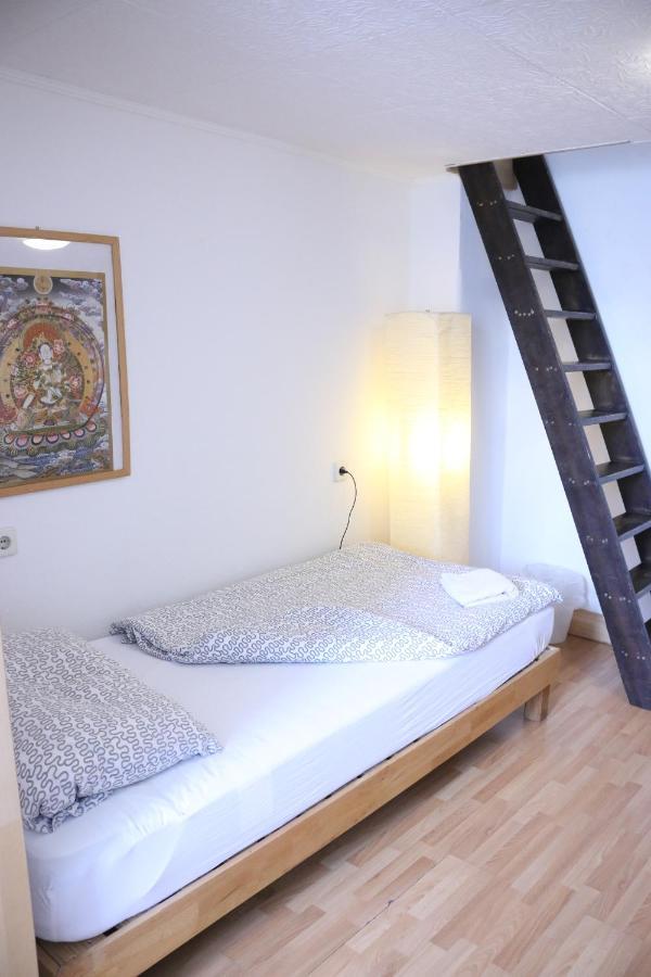 Moderne Studio Apartments Und 120Qm Wohnungen In Oberhausen, Ideal Fuer Geschaeftsreisende Und Monteure Oberhausen  Exterior foto