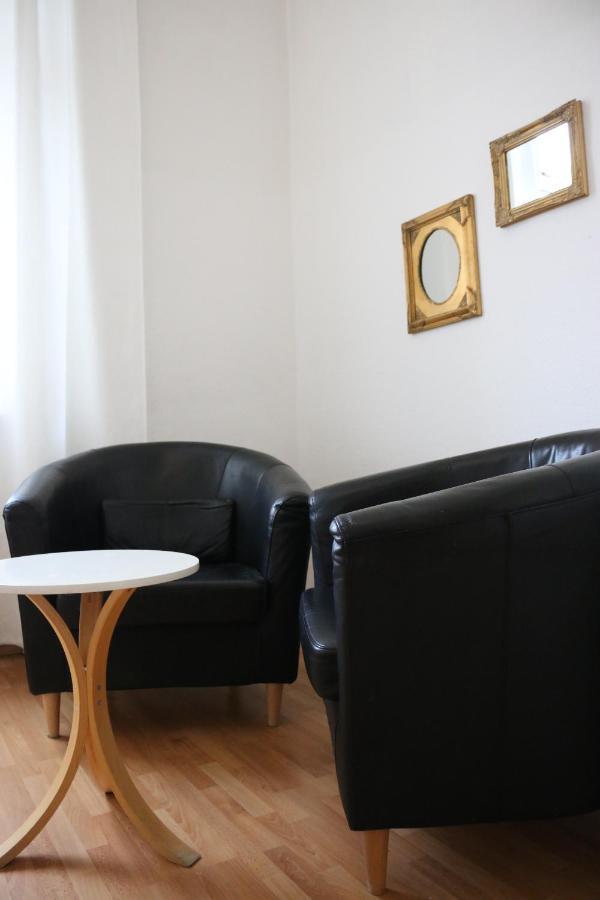 Moderne Studio Apartments Und 120Qm Wohnungen In Oberhausen, Ideal Fuer Geschaeftsreisende Und Monteure Oberhausen  Exterior foto